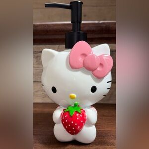 Super Cute 🥰 Hello Kitty Strawberry Soap / Lotion Dispenser - NEW